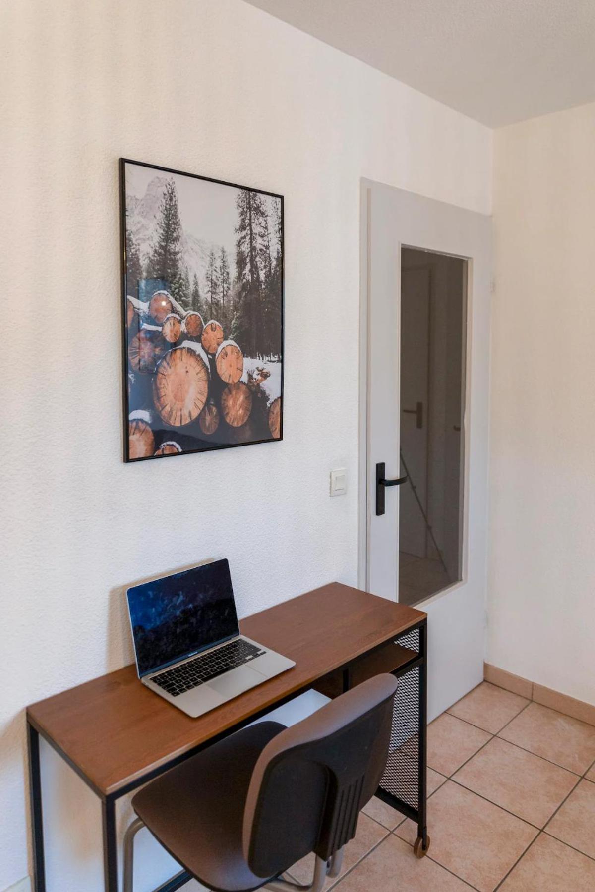Superbe Appartement - Parking Gratuit - 4 Personnes ชองเบรี ภายนอก รูปภาพ